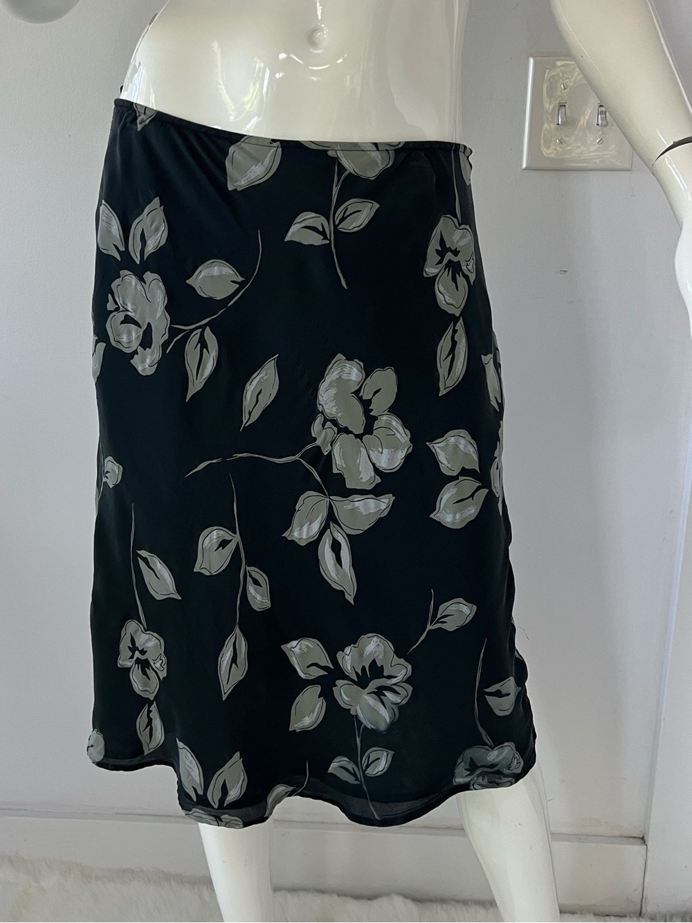 100% Silk INC International Concepts Floral Print Midi Skirt office wear
